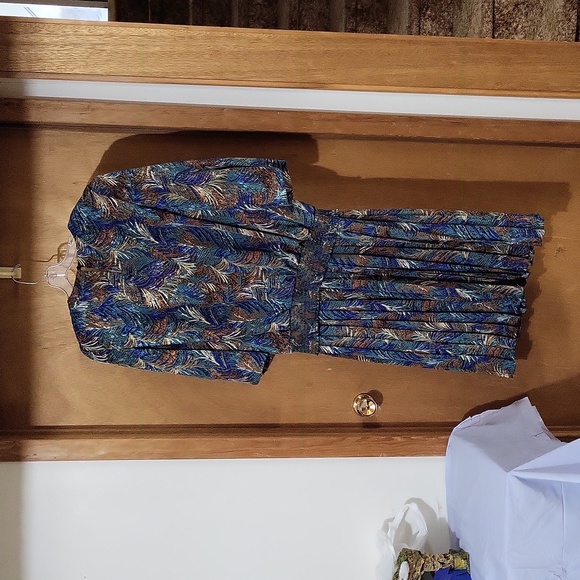 1 piece dress, lizmoody, multi color, size 16 - Picture 2 of 3